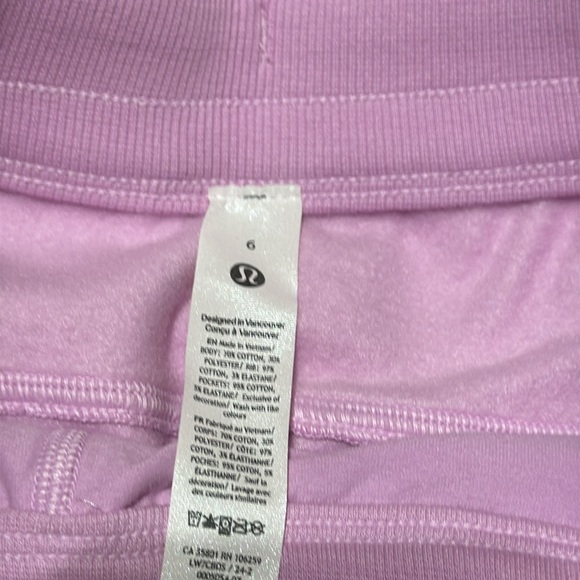Lululemon | size 6 | scuba high rise shorts 5” - Picture 11 of 14